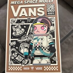 Vans Mega Space Molly Collectible Figure 400%